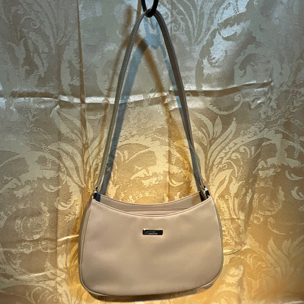 Liz Claiborne  cream/tan shoulder bag..   3-C1A